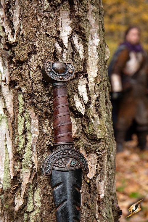 Battleworn Celtic Leaf LARP Sword - 34in Epic Armoury